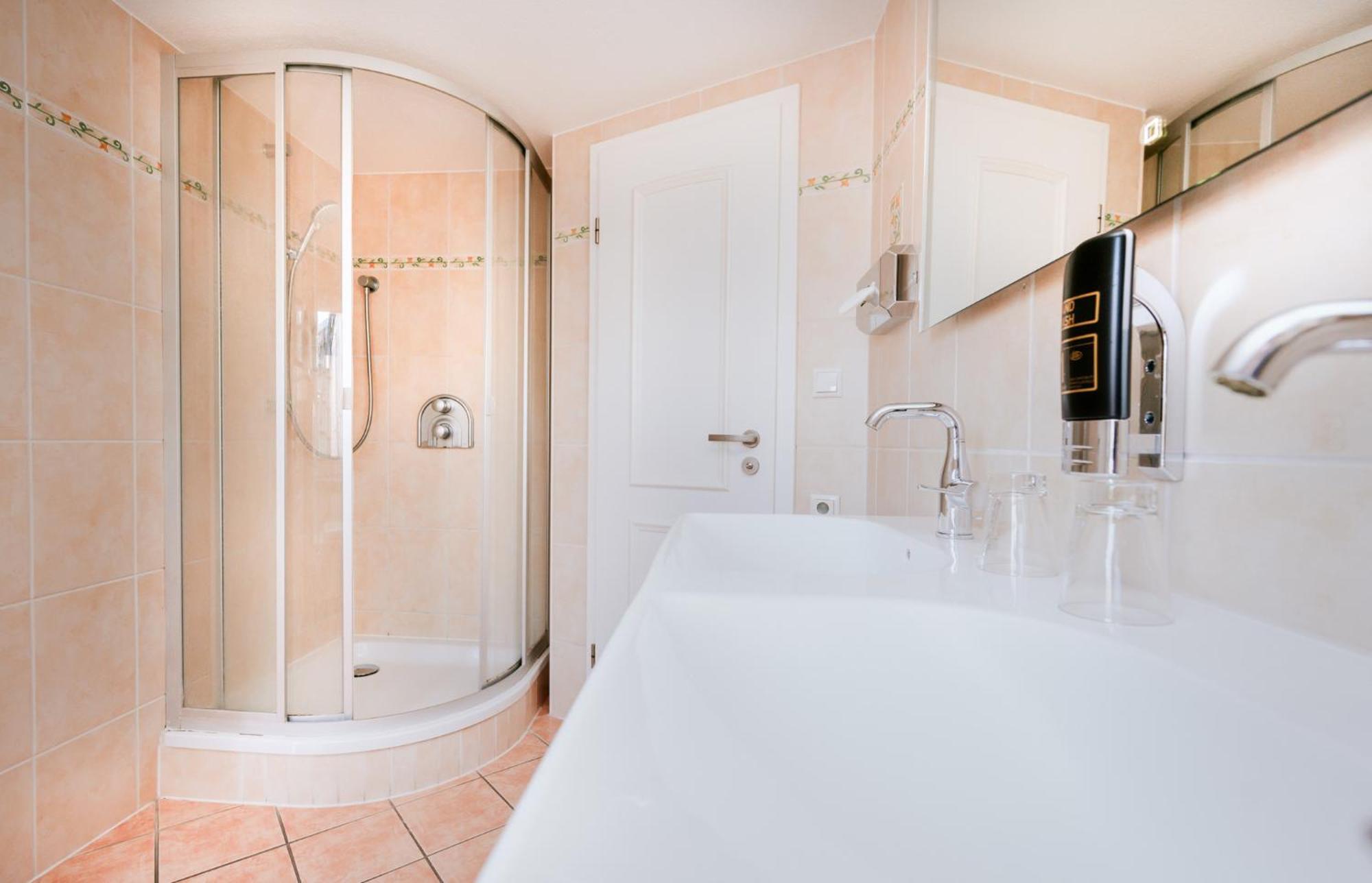 Hotel Zur Seemoewe Kirchdorf  Rom bilde