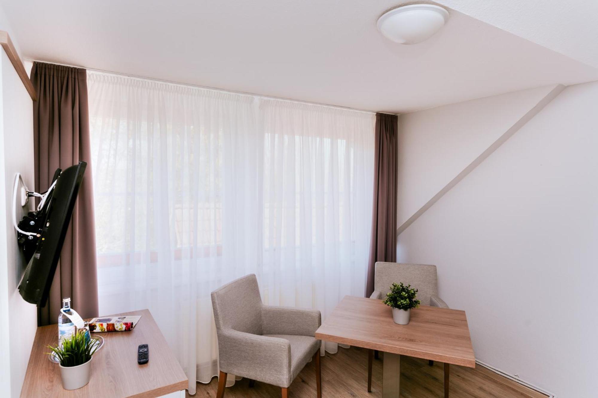 Hotel Zur Seemoewe Kirchdorf  Rom bilde