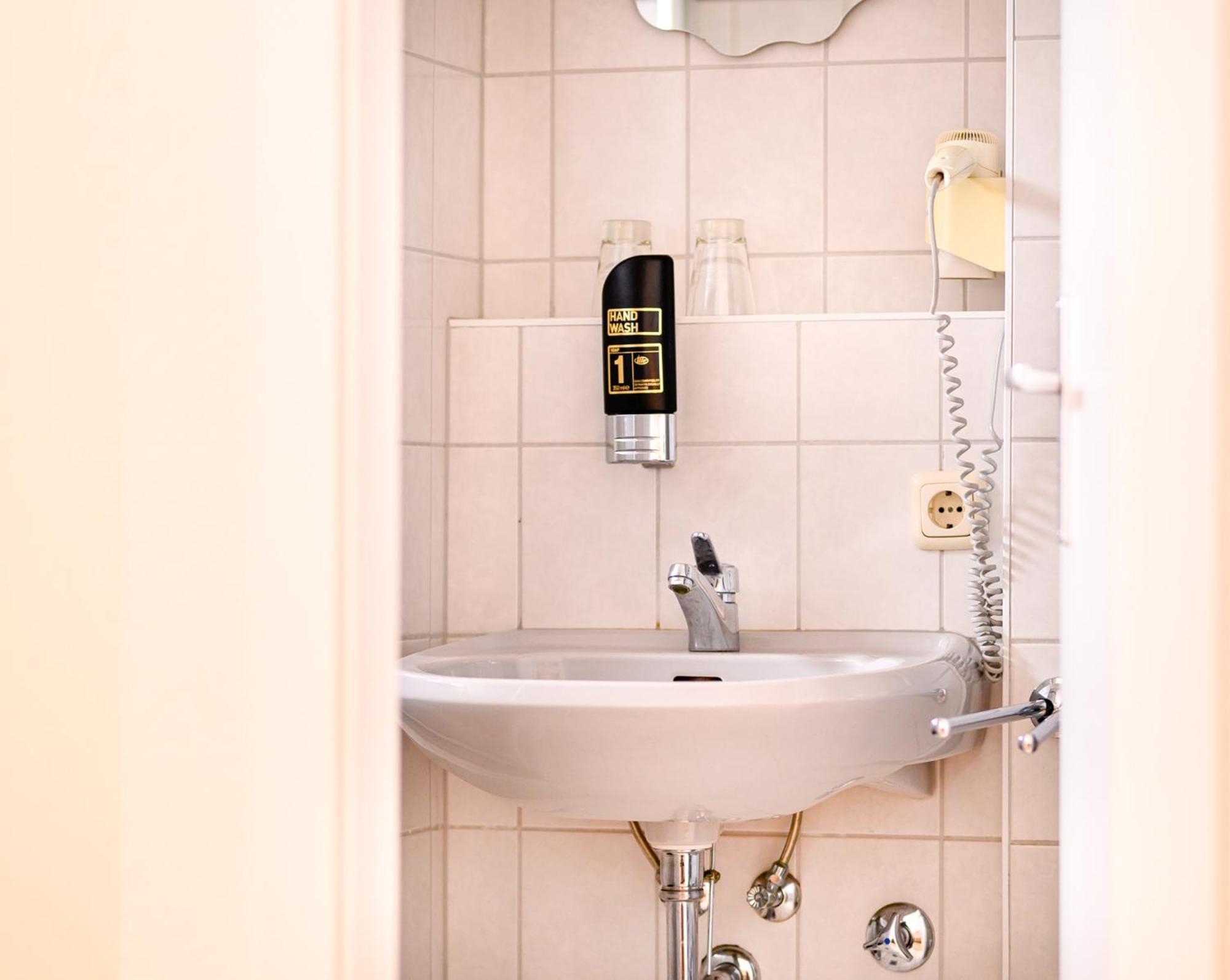Hotel Zur Seemoewe Kirchdorf  Rom bilde